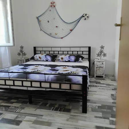 Lejlighed Family-friendly With Swimming Pools Arbanija, Ciovo - 16478