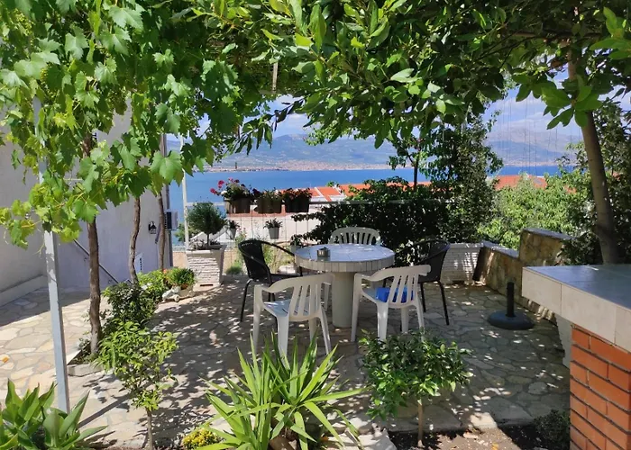 شقة Family-friendly With Swimming Pools Arbanija, Ciovo - 16478 تروغير