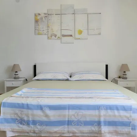 Family-friendly With Swimming Pools Arbanija, Ciovo - 16478 Apartament