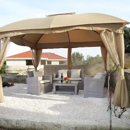 Family-friendly With Swimming Pools Arbanija, Ciovo - 16478 * Trogir