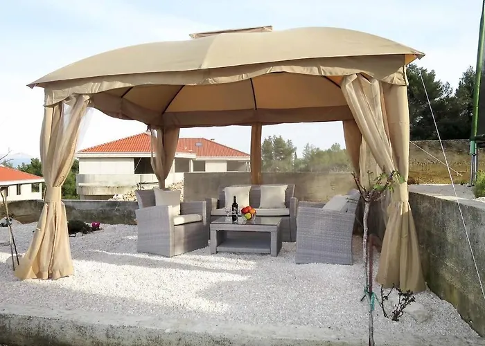 Family-friendly With Swimming Pools Arbanija, Ciovo - 16478 * Trogir